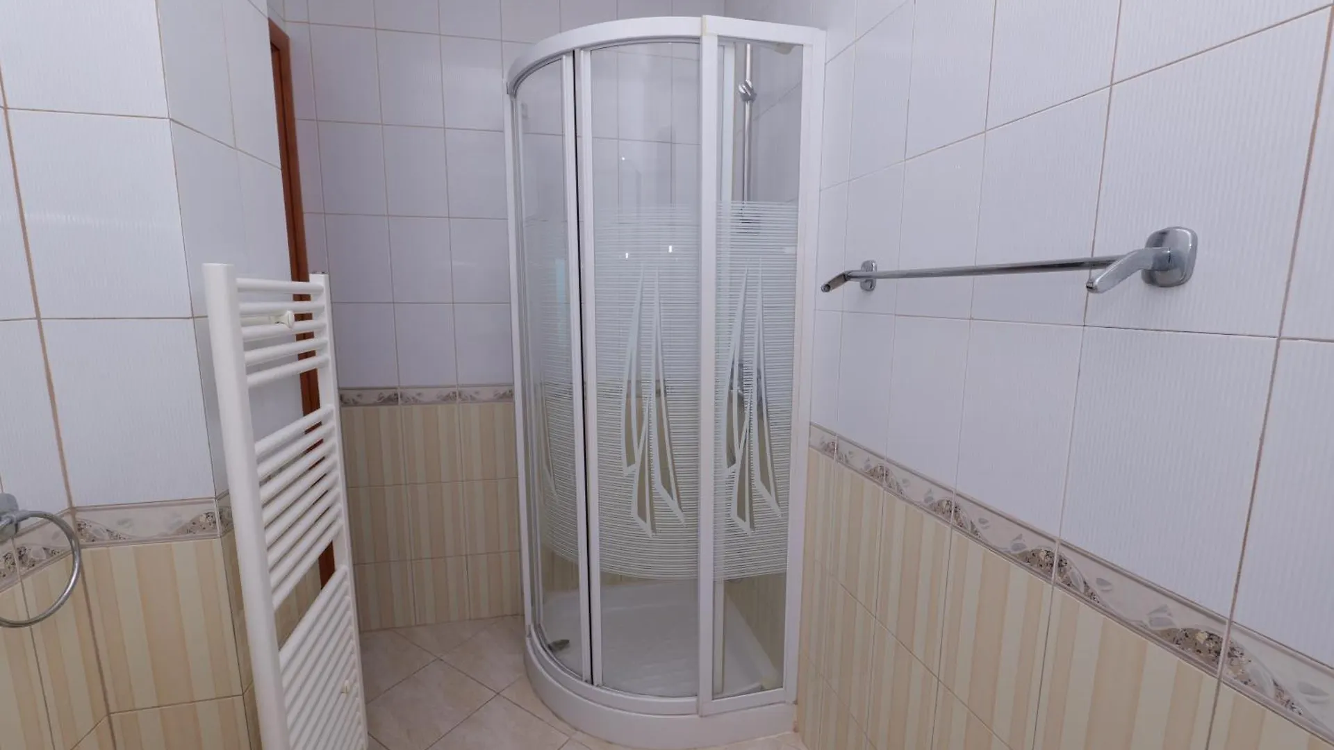 Vila Viktoria Golem Hotel Golem (Tirana)