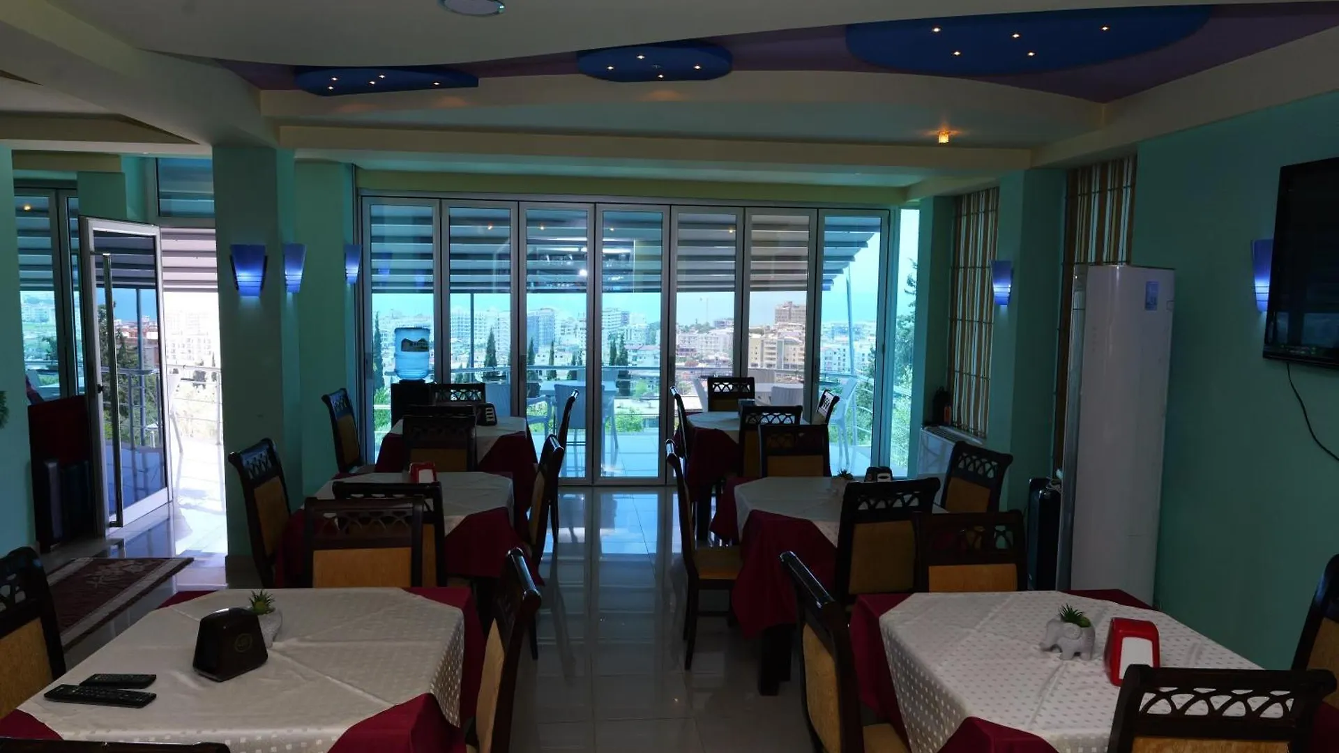 *** Hotel Vila Viktoria Golem Albânia