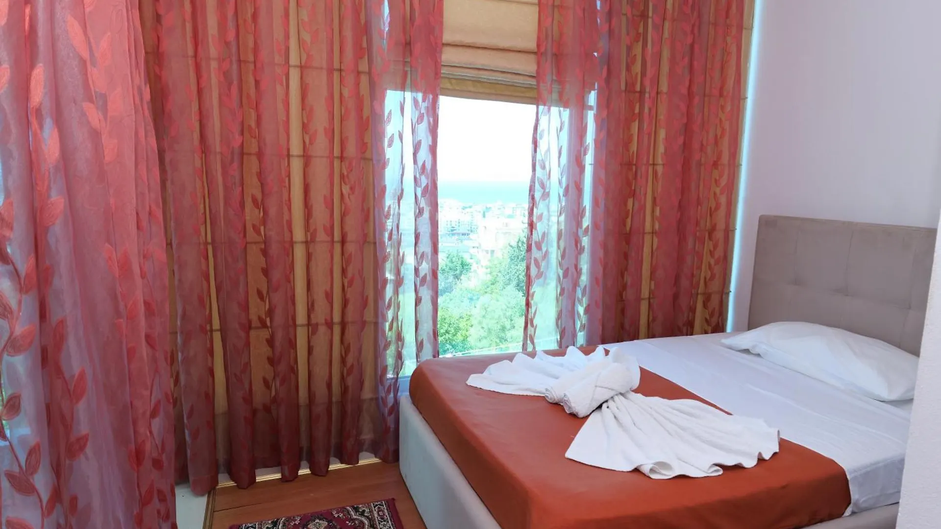 Vila Viktoria Golem 3*, Golem (Tirana)