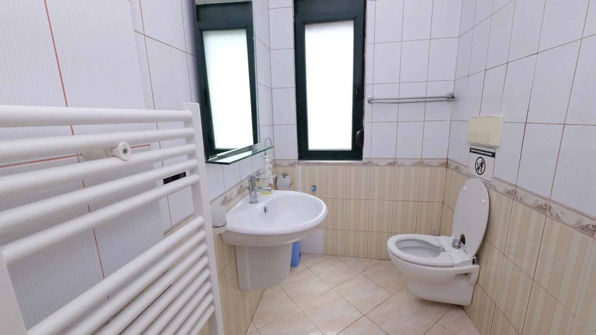 Hotel Vila Viktoria Golem