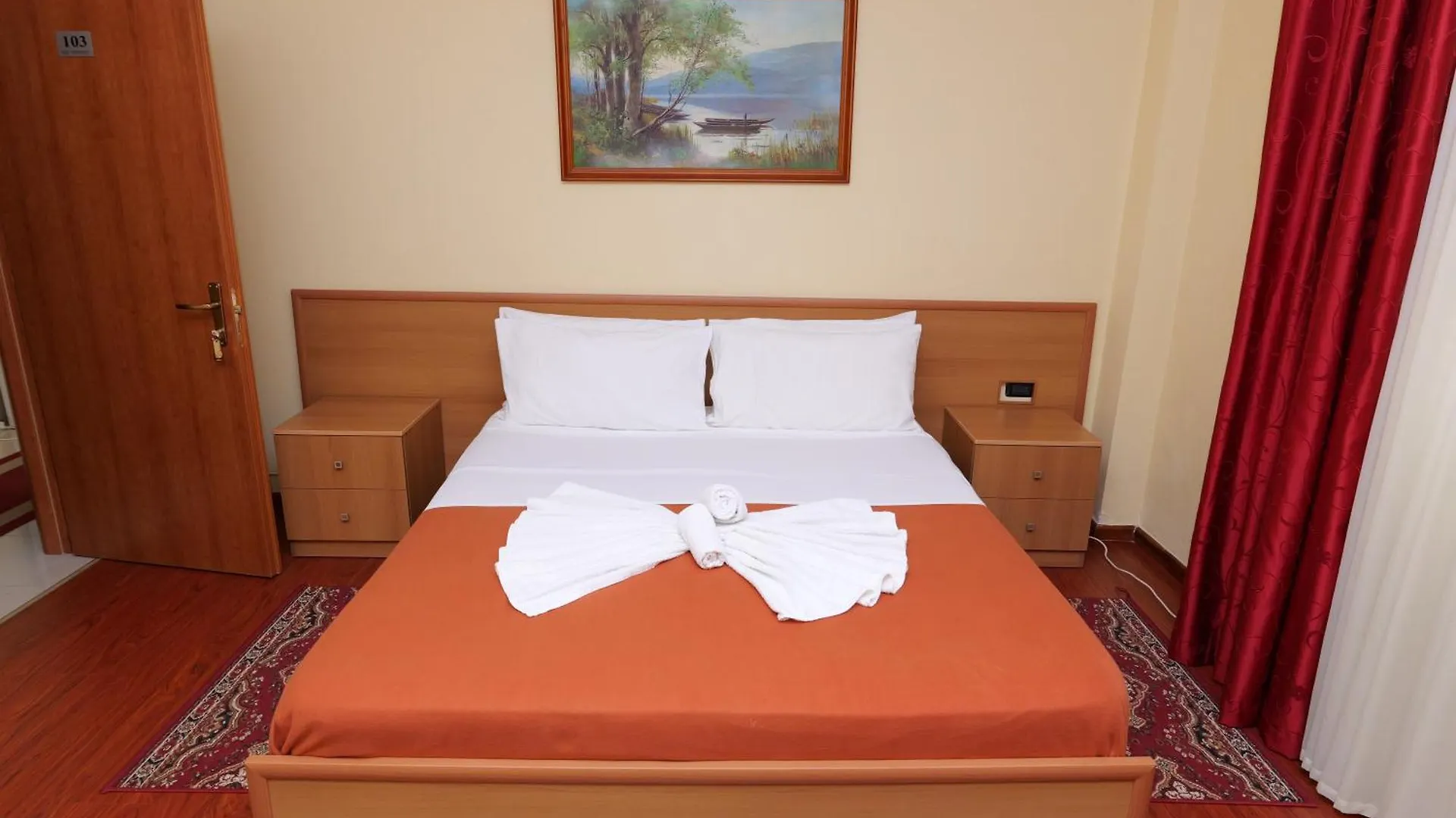 *** Hotel Vila Viktoria Golem Albânia