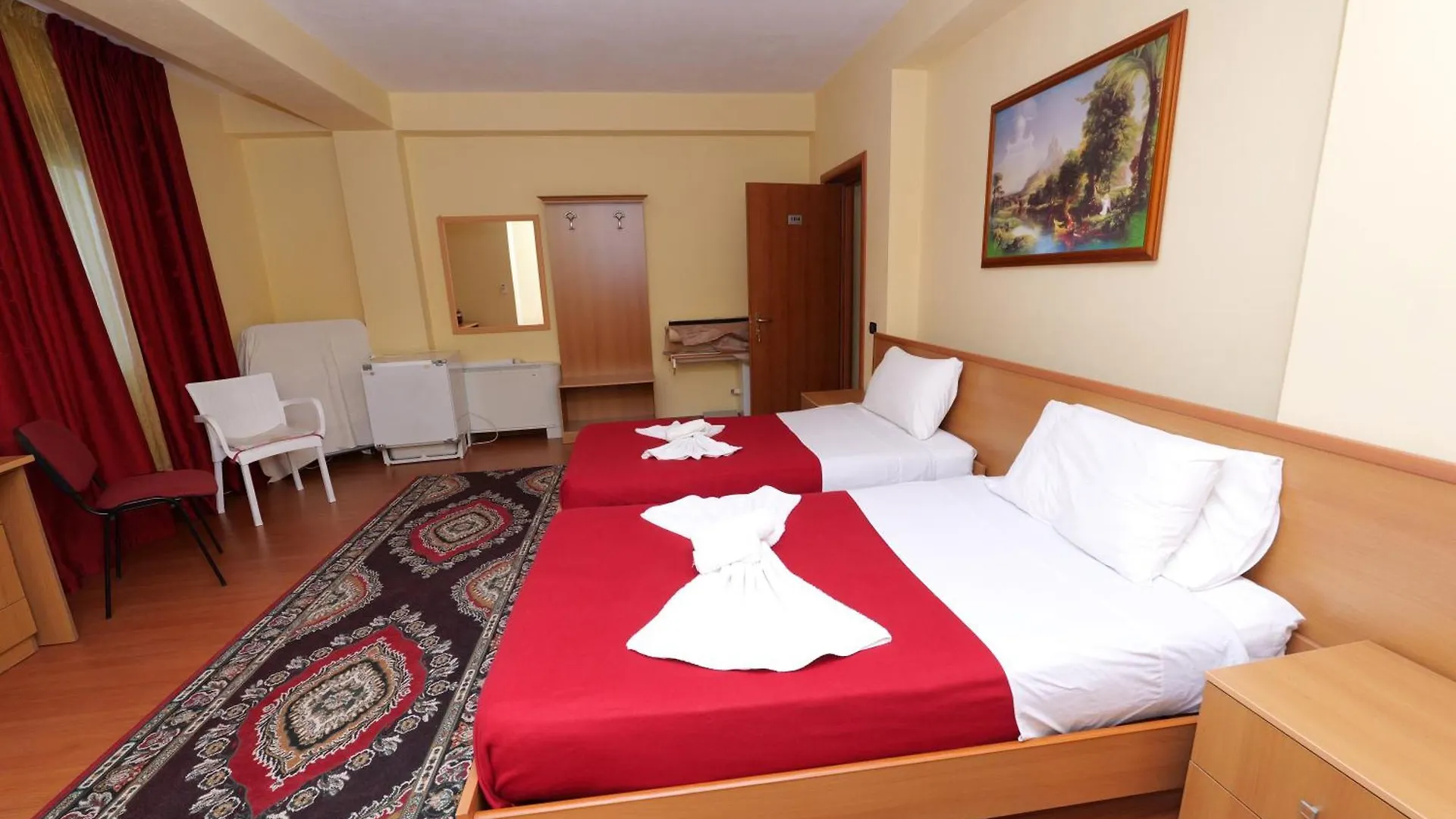 *** Hotel Vila Viktoria Golem Albânia